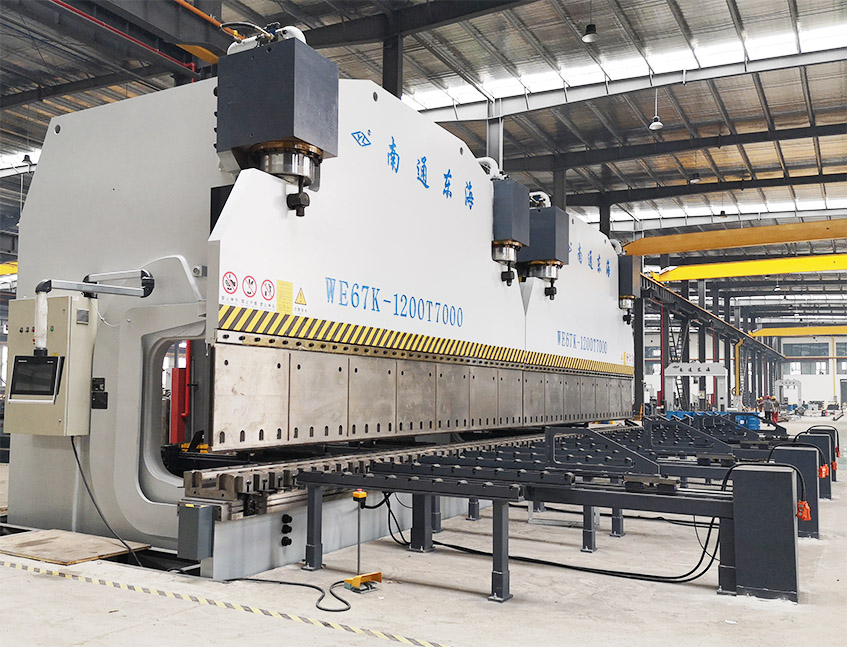 2xWE67K-1200/7000 CNC Press Brake in Tandem